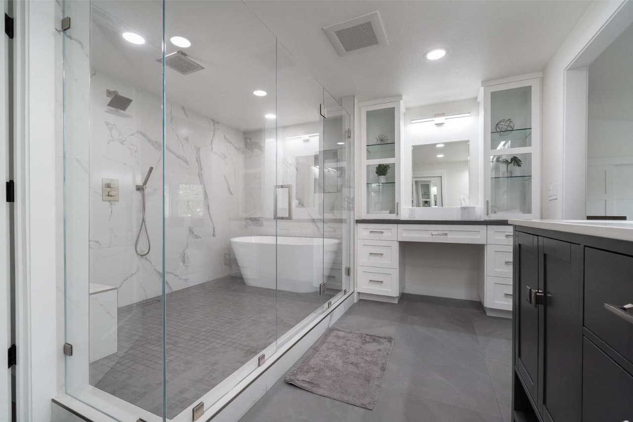 Downtown San Jose Modern Bathroom